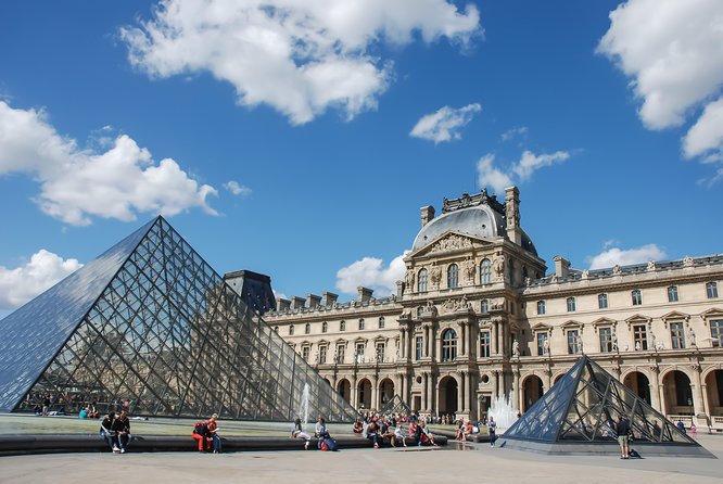 Louvre Access with Mona Lisa Escort or Guided Option - A fast route into the Louvre’s greatest hits