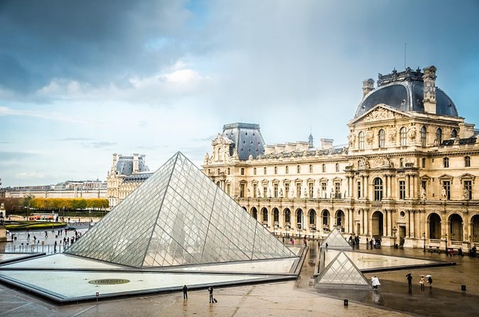 Louvre Access with Mona Lisa Escort or Guided Option - Inside the Louvre: the Mona Lisa first