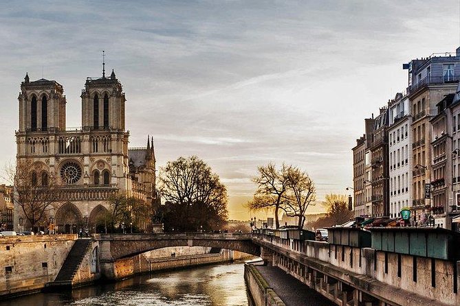 Louvre Evening Escape - Avoid The Crowds! Semi-Private 6ppl Max - The central Paris walk and the question of timing