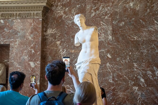 Louvre Exclusive Tour – Private Guide & Hotel Pickup in Paris - Is $426.09 per person a fair price?