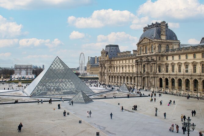 Louvre Exclusive Tour – Private Guide & Hotel Pickup in Paris - What the guide adds to famous masterpieces