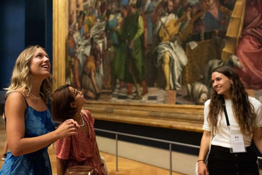 Louvre Highlights Guided Tour with Reserved Entry - Key points to know before booking