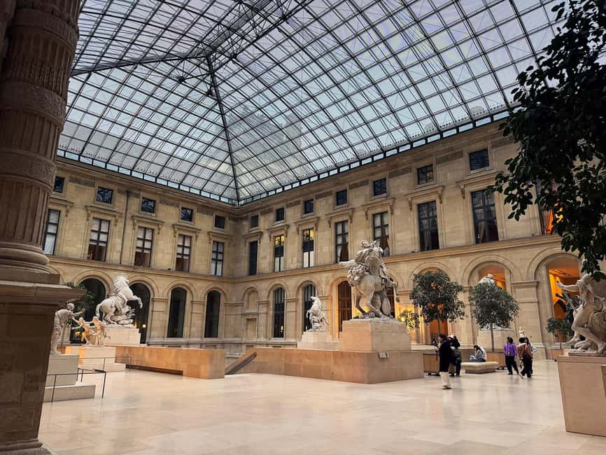 Louvre Late Opening Tour: Private Experience & Highlights - The Venus de Milo and the Victory of Samothrace
