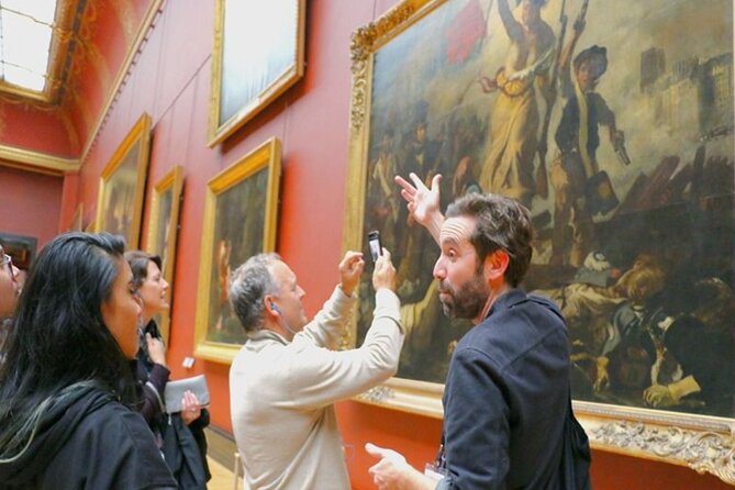 Louvre Museum Access Guided Tour with Mona Lisa - The Mona Lisa and the reality of the crowd