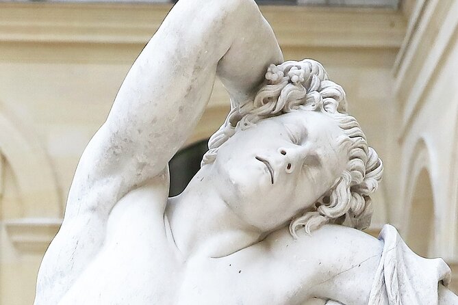 Louvre Museum Access Private Guided Visit - Why a private Louvre visit can save your day
