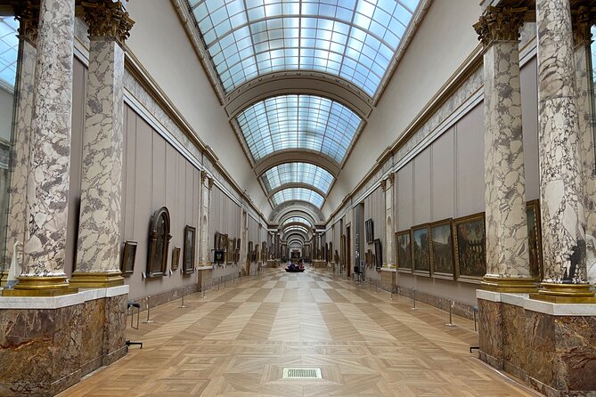 Louvre Museum Closing Time Guided Tour with the Mona Lisa - Meeting at the pyramid and entering on time