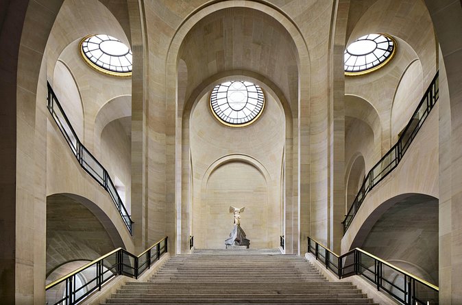 Louvre Museum Exclusive Private Guided Tour - A short route through a very large museum