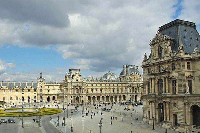 Louvre Museum Guided Family Treasure Hunt - Meeting at 8 Place du Carrousel