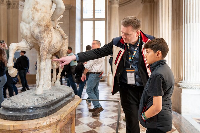 Louvre Museum : Kids-Friendly Private Tour with Entry Tickets - What the two-hour Louvre route gives you