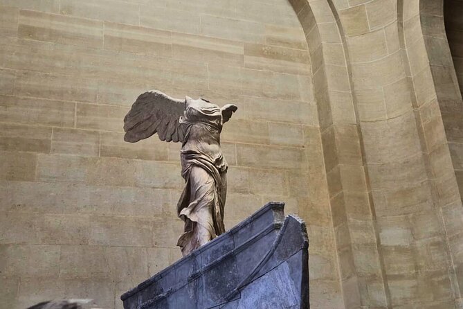 Louvre Museum Masterpieces Guided Tour in Small Group with Access - Mona Lisa, Venus de Milo, and Winged Victory