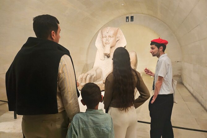 Louvre Museum Masterpieces Guided Tour in Small Group with Access - What the six-person group changes