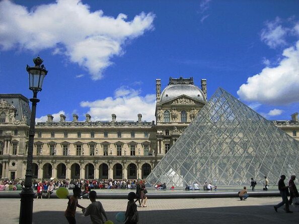 Louvre Museum Masterpieces Guided Tour with Access - Key points to know before booking