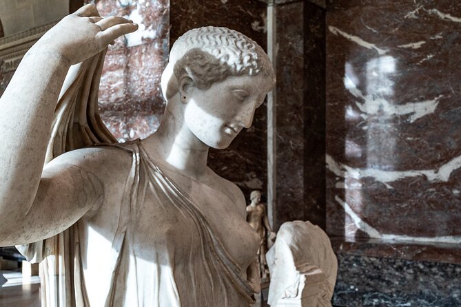 Louvre Museum Private tour - Timing, crowds, and the best use of the two-hour window