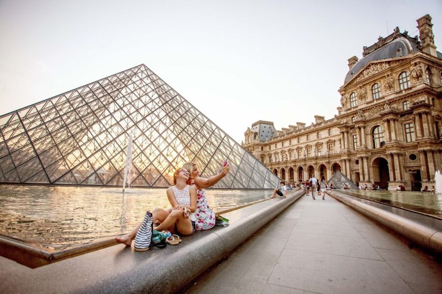 Louvre Museum Skip-the-Line Guided Tour - Michelangelo and the Italian Renaissance