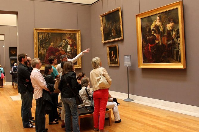 Louvre Museum Small Group Spanish Guided Tour - Staying After the Guide Leaves