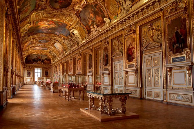 Louvre Museum Small Group Spanish Guided Tour - The Guides Make the Difference