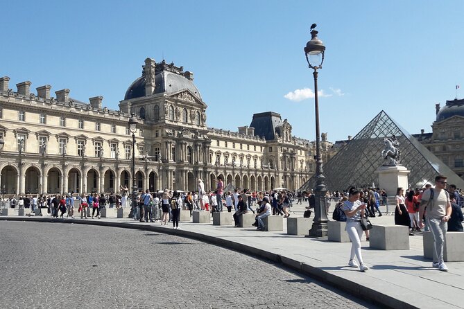 Louvre Museum Timed Entry Ticket with Audio Guide in 4 languages - The Phone Audio Guide: Useful, With a Few Conditions