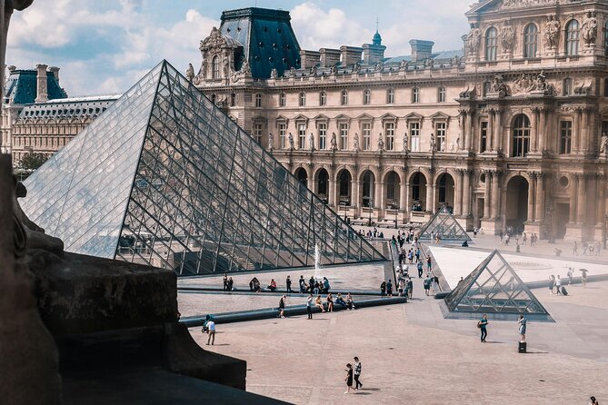 Louvre Museum Tour with Audio Guide & Optional Seine Cruise - Adding the one-hour Seine cruise