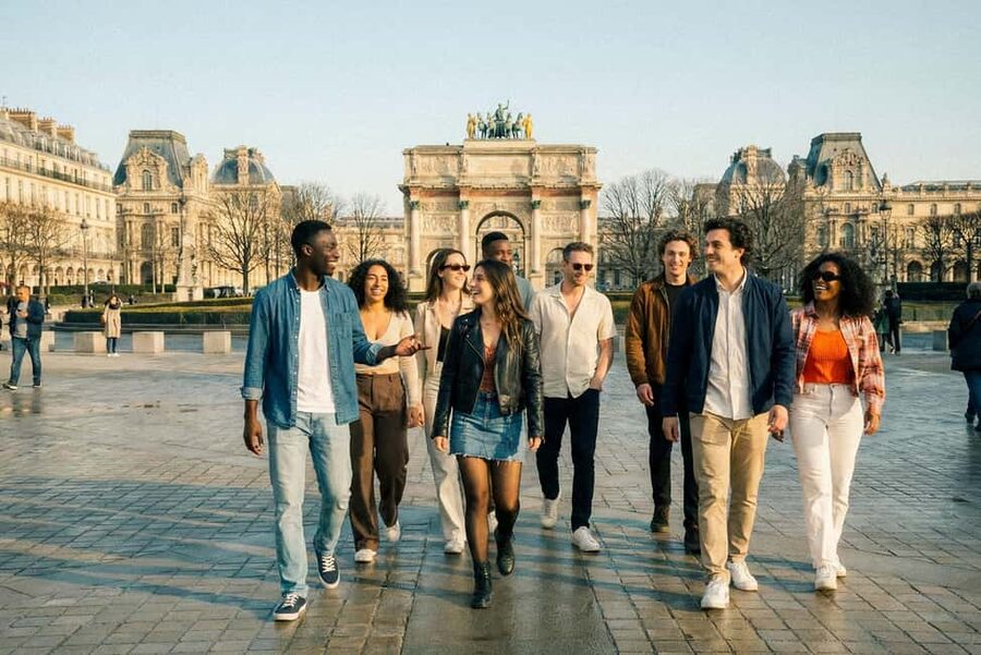 Louvre Priority Access Mona Lisa & Museum Icons Guided Tour - What the guided pace feels like