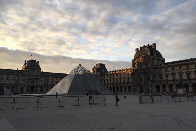 Louvre Private Tour - Greek sculpture brings the human form into focus