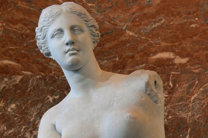 Louvre Private Tour in Paris with Entry Tickets - The Louvre highlights in a two-hour route