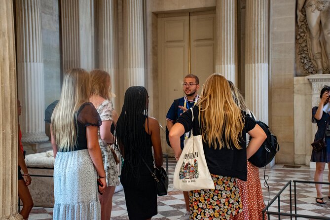 Louvre Private Tour – The Essentials and More with Expert Guide - A private tour that can adjust to your group