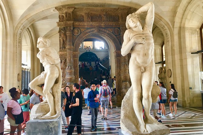 Louvre Private Tour With Hotel Pickup - Entering the Louvre with an art historian