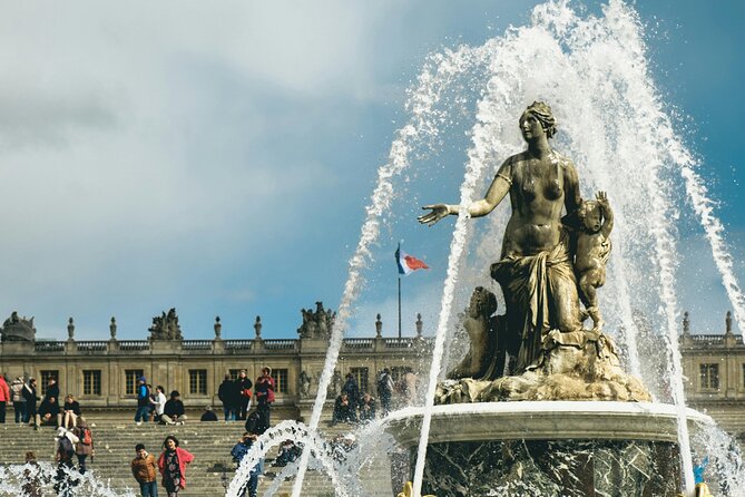 Louvre & Versailles Highlights: Small Group Half-Day Experience - Key points to know before booking