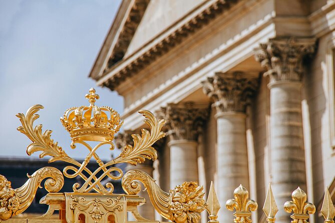 Louvre & Versailles Highlights: Small Group Half-Day Experience - The break before Versailles