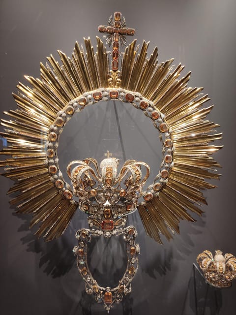 Madrid: Guided Tour of the Royal Collections Gallery - What the guide adds to the visit
