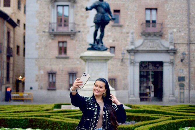 Madrid Highlights Private Tour with Prado Museum & Royal Palace - Neptune Fountain and Madrid’s mythic side