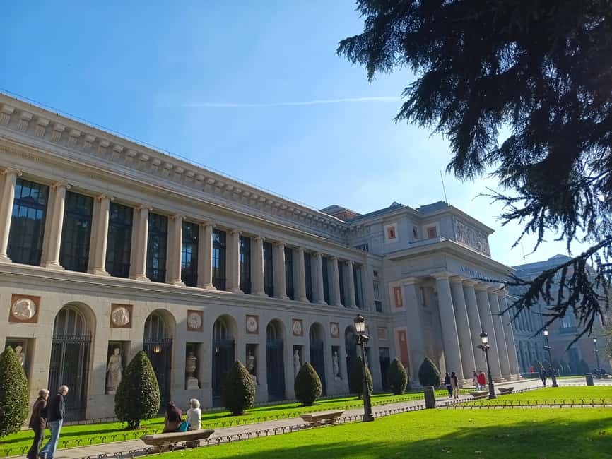 Madrid of Art: Guided Tour of the Prado Museum and the Reina Sofía Museum - Starting with Picasso at the Reina Sofía