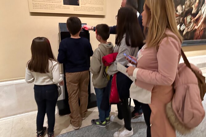 Madrid Prado Museum Private Guided Tour for Kids and Families - Final 30 minutes: women, fashion, and the history of taste