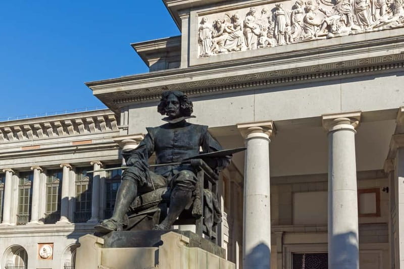 Madrid: Prado Museum Private tour with local guide - Meeting at the Prado and getting inside