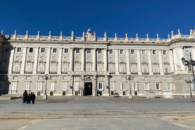 MADRID: Royal Palace and Prado Museum with transportation included - Moving from paintings to palace rooms