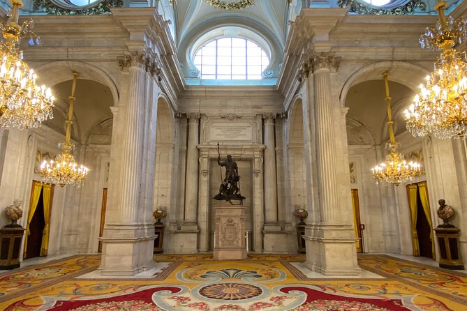 MADRID: Royal Palace and Prado Museum with transportation included - The Palace access warning matters
