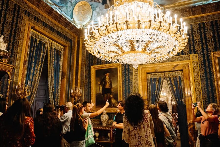 Madrid: Royal Palace, Prado Museum & Historic Center Tour - Crossing Madrid’s old center on foot