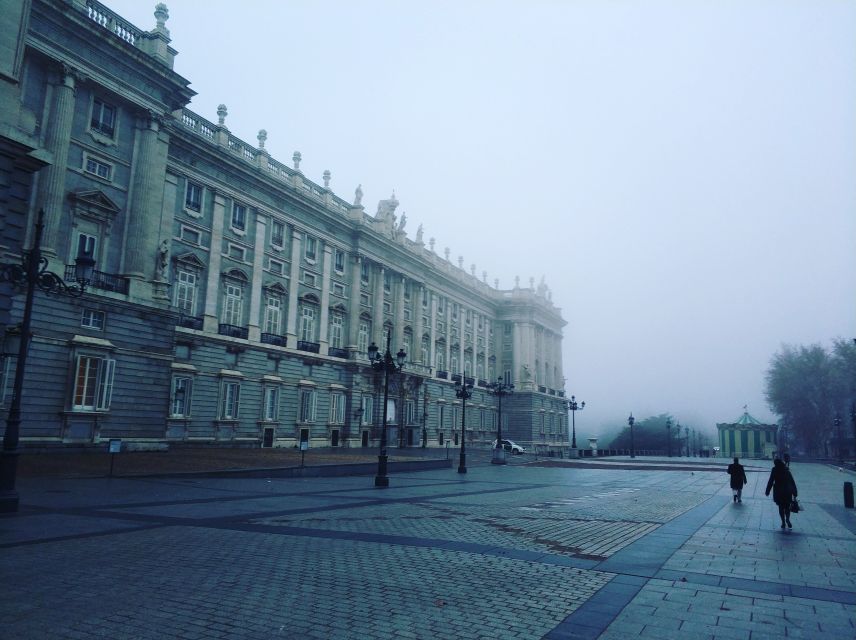 Madrid: Royal Palace & Prado Museum Private Tour - The guides make the private format worthwhile