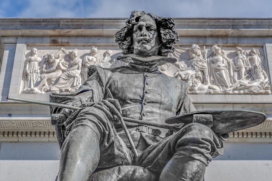 Madrid: Small Group of Prado Museum Tour & Optional Tapas - The guides make or break the experience