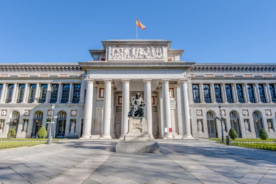 Madrid: Small Group of Prado Museum Tour & Optional Tapas - Inside the Prado: a two-hour route through major art