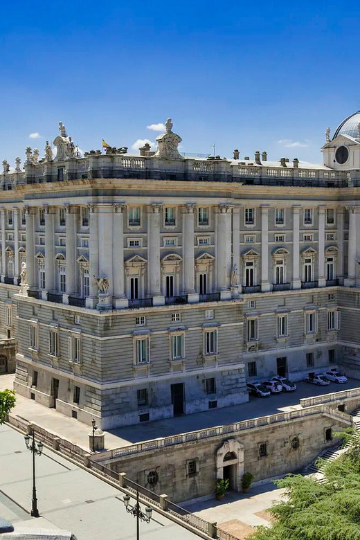 Madrid: VIP Prado Museum & city highlights with Hotel pickup - What the $250 price means