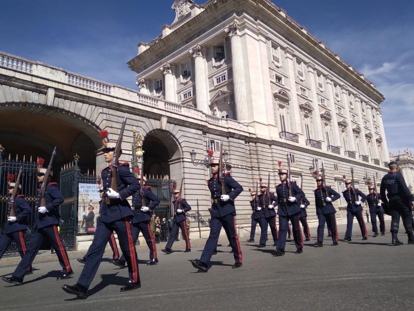Madrid: VIP Private visit to Royal Palace and Prado Museum - Entering the Royal Palace through the fast line