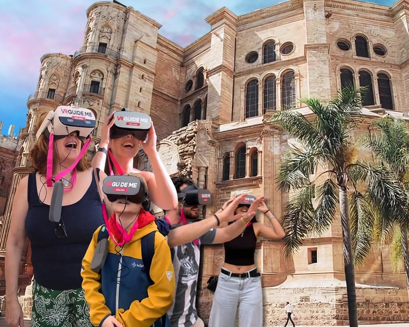 Malaga: Alcazaba, Picasso and more, walking tour with 5 VR experiences ! - Starting at C. Císter, 5