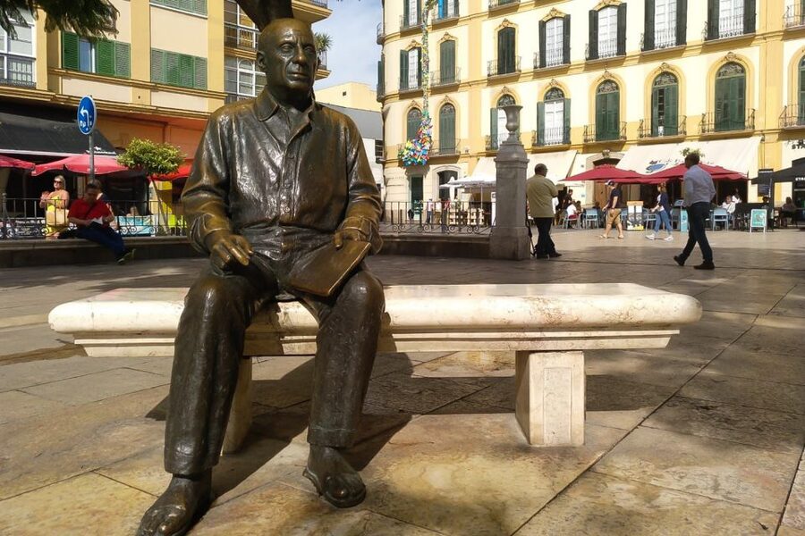 Malaga: Guided tour of Picasso's Birthplace Museum - The 285-piece collection