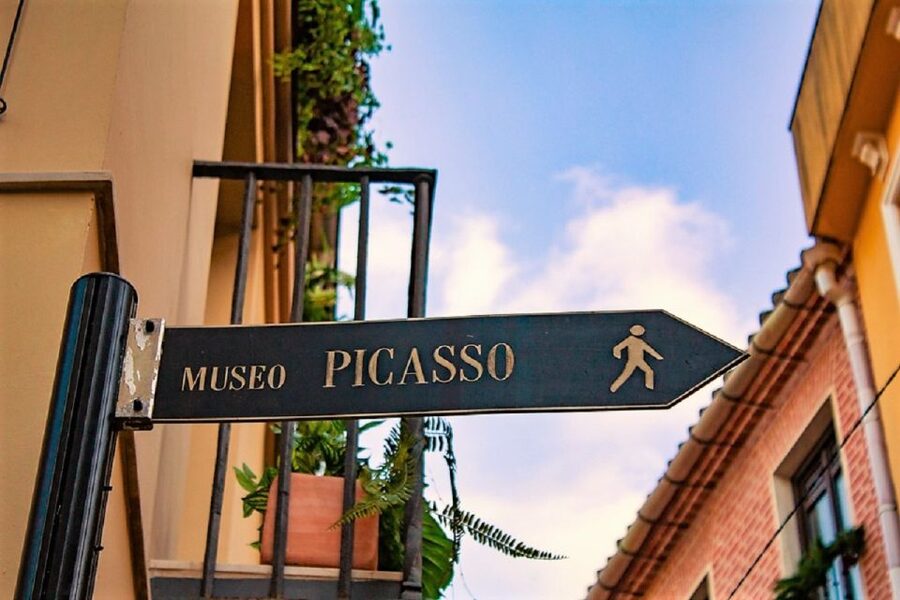 Malaga: History of Picasso Guided Walking Tour - Starting with Picasso in Plaza de la Merced