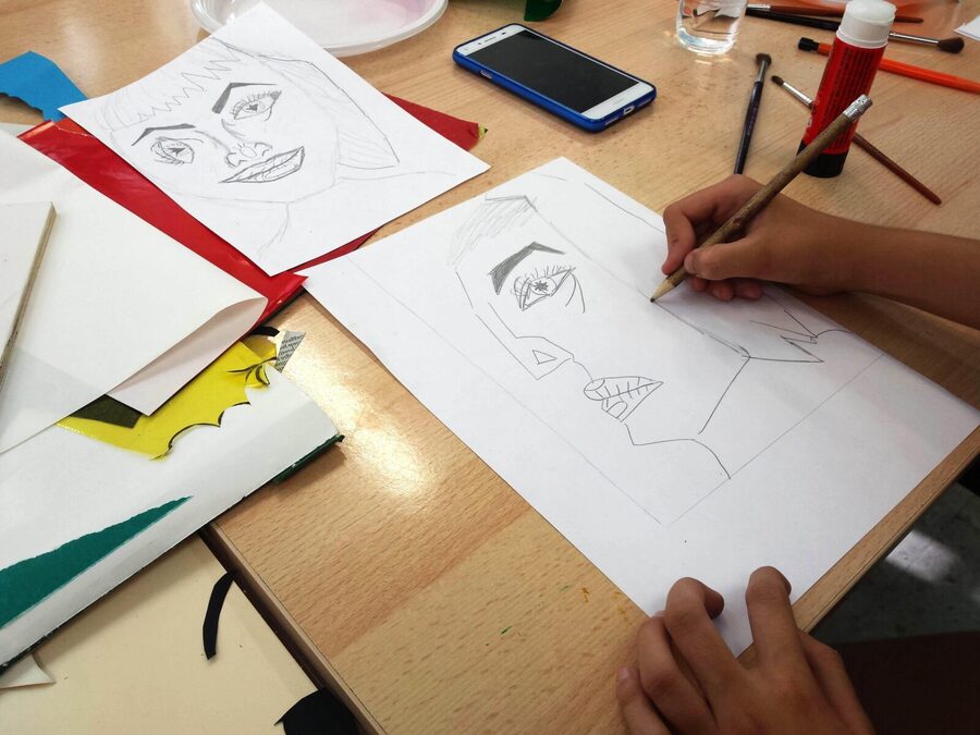 Málaga: Paint your own Picasso - Turning a blank surface into cubist art