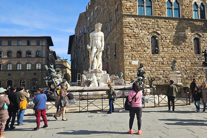 Michelangelo’s David & Medici Treasures Accademia Gallery Tour - Finishing at Piazza della Signoria
