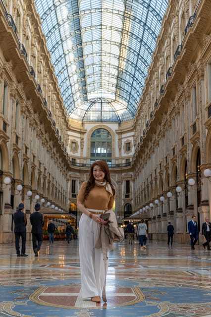 Milan: Duomo Square and Gallery Private Photo Shoot - Twenty edited photos and quick digital delivery