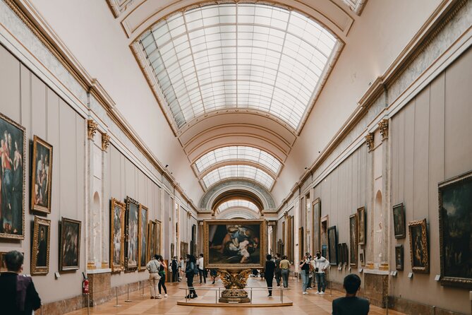 Mona Lisa and Treasures: Louvre Museum Experience 6-people Max - Beyond the famous works