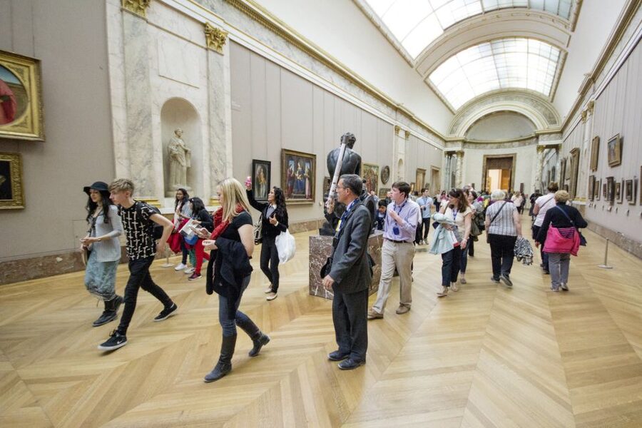 Mona Lisa & Louvre Masterpieces Tour with Reserved Access - Why a guided Louvre visit makes sense